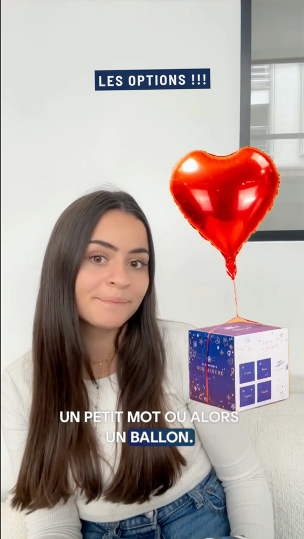 Ouverture magique d'un calendrier de l'avent