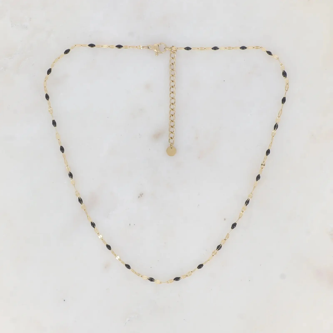 Collier avec touches émaillées noires