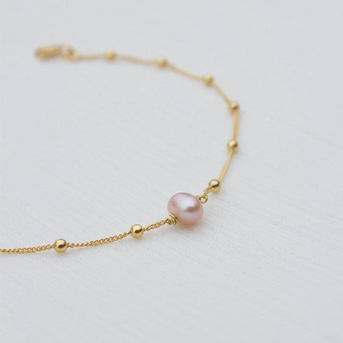 Bracelet doré avec pierre en nacre rose poudrée - La rosée