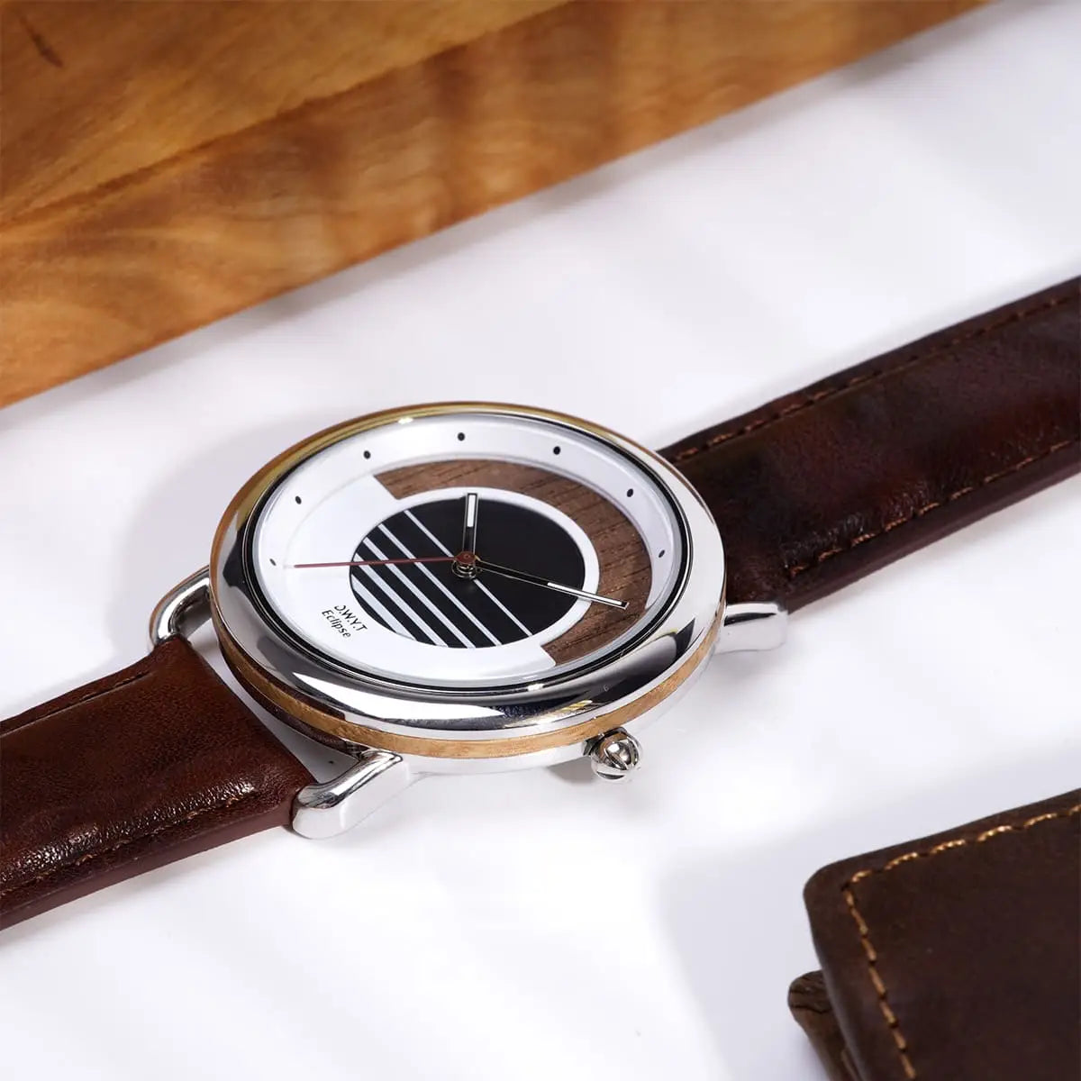 Montre solaire marron en cuir Homme - Eclipse