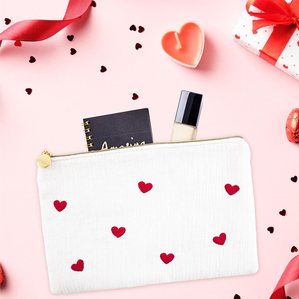Pochette en gaze de coton - coeurs rouges