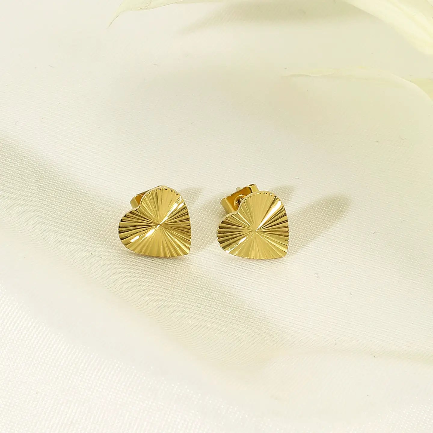 Boucles d'oreilles à puces en forme de cœur