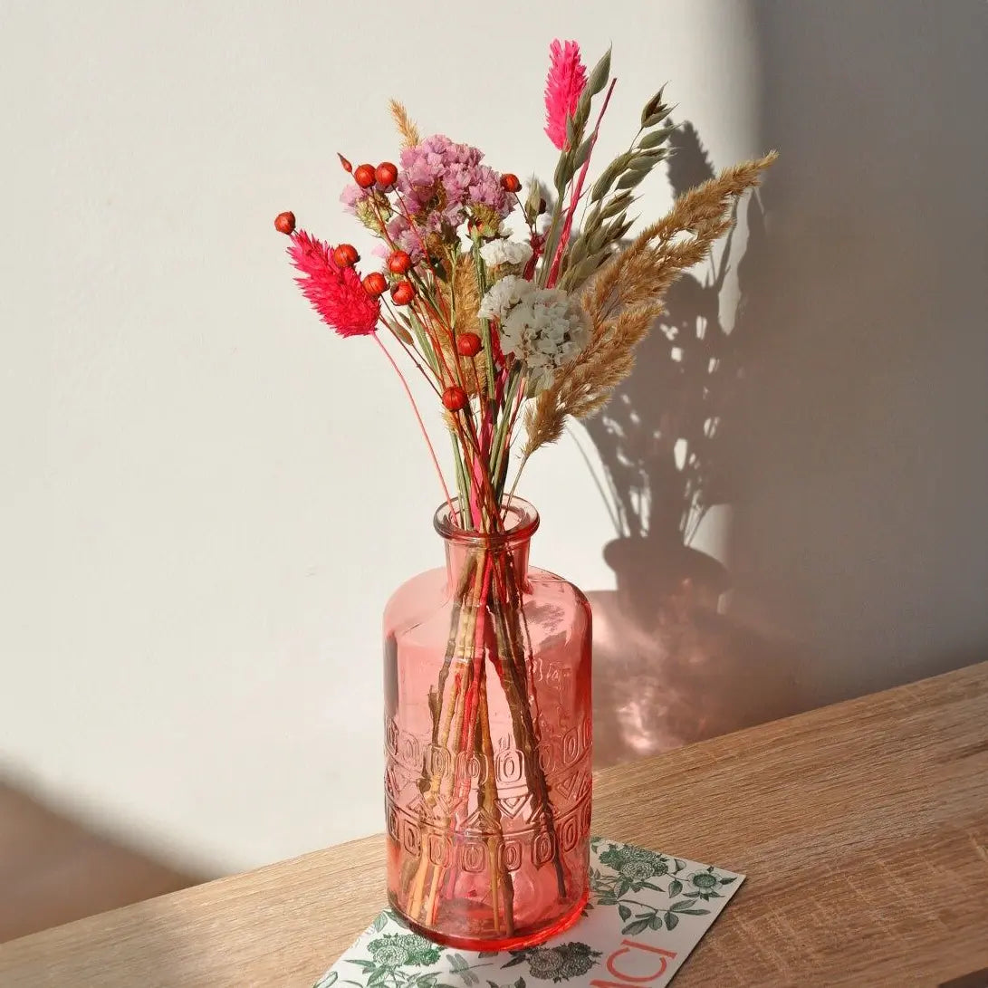 Bouquet de fleurs séchées en vase