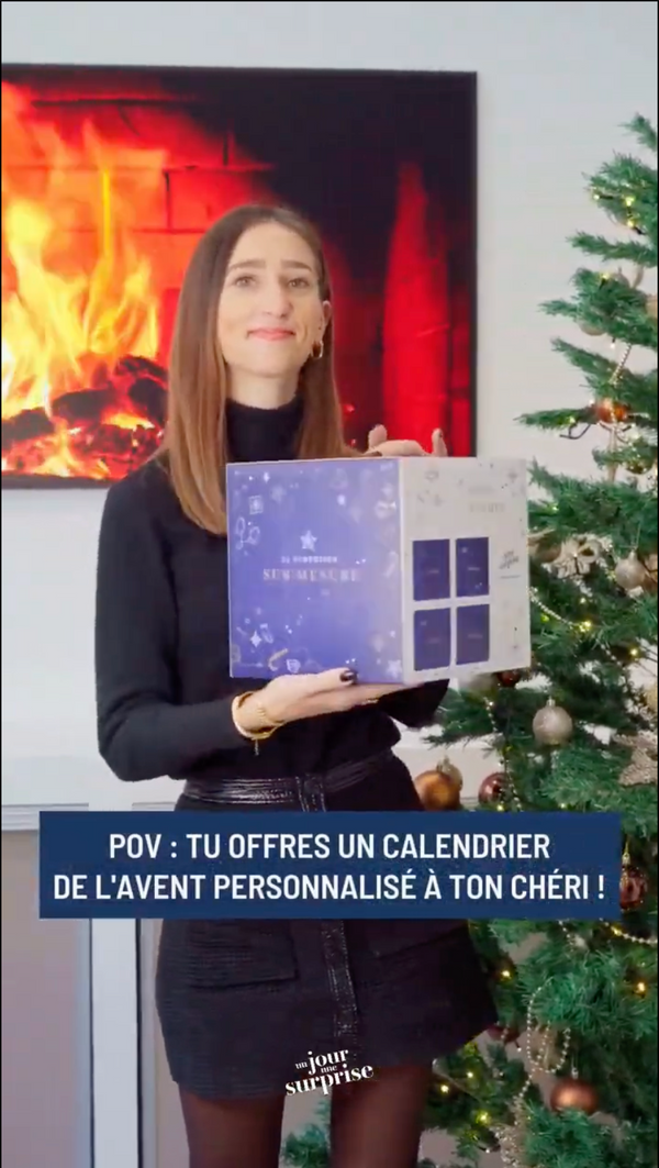 Ouverture magique d'un calendrier de l'avent