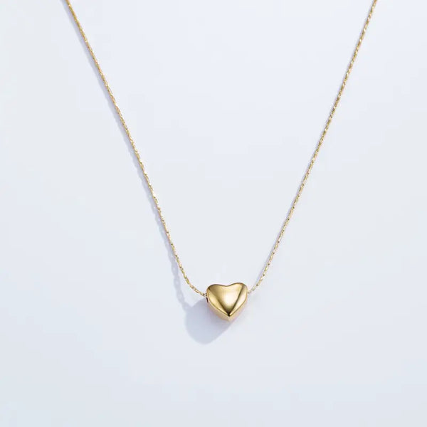 Collier fin avec cœur en acier inoxydable