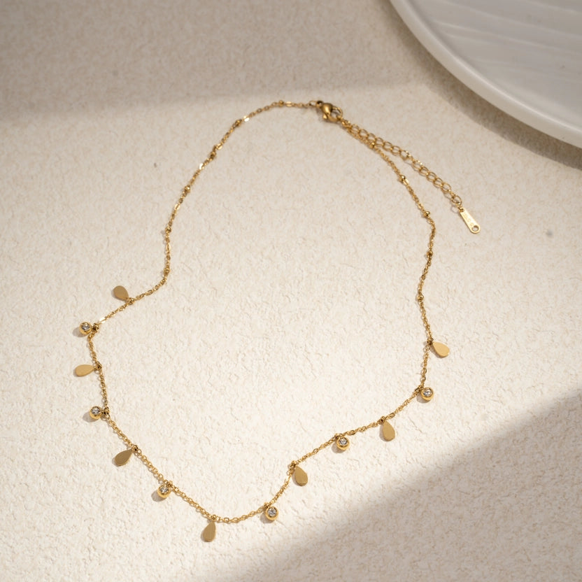 Collier en acier inoxydable raffiné pampilles et strass