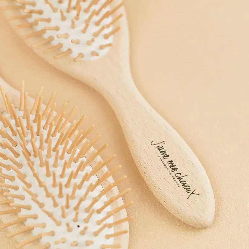 Brosse à cheveux en bois