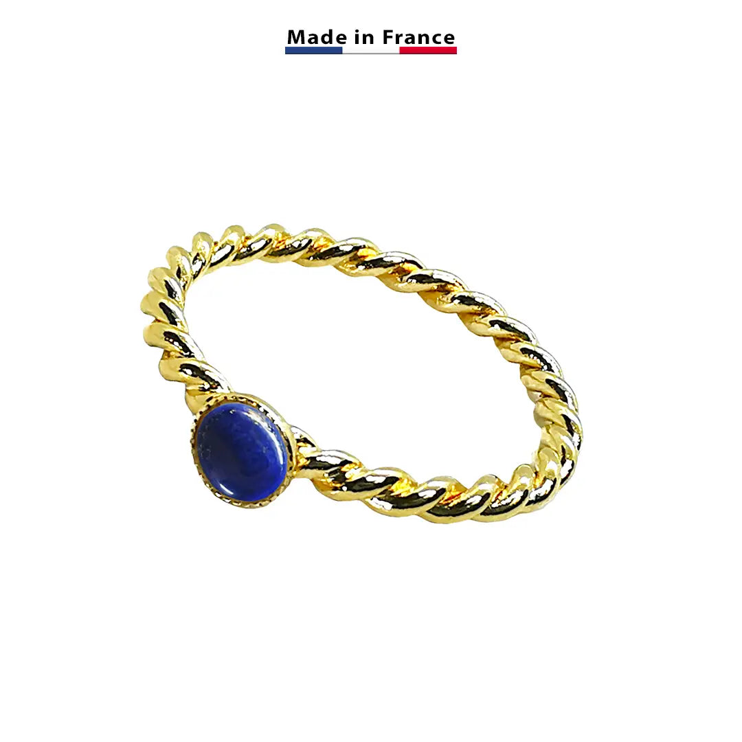 Bague plaqué or torsadée avec pierre ronde en lapis lazuli