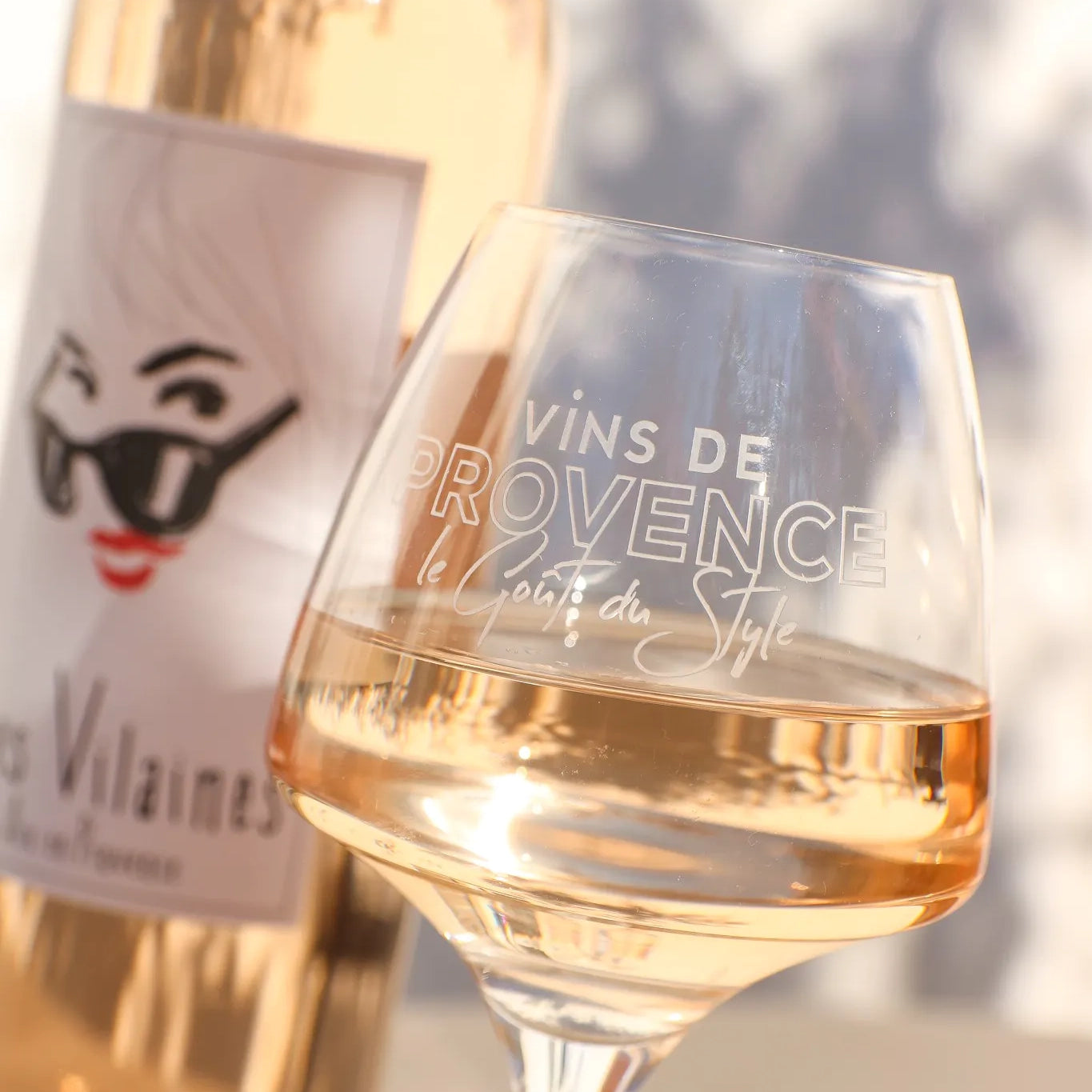 Bouteille de vin les vilaines - rosé coteaux d'Aix en Provence